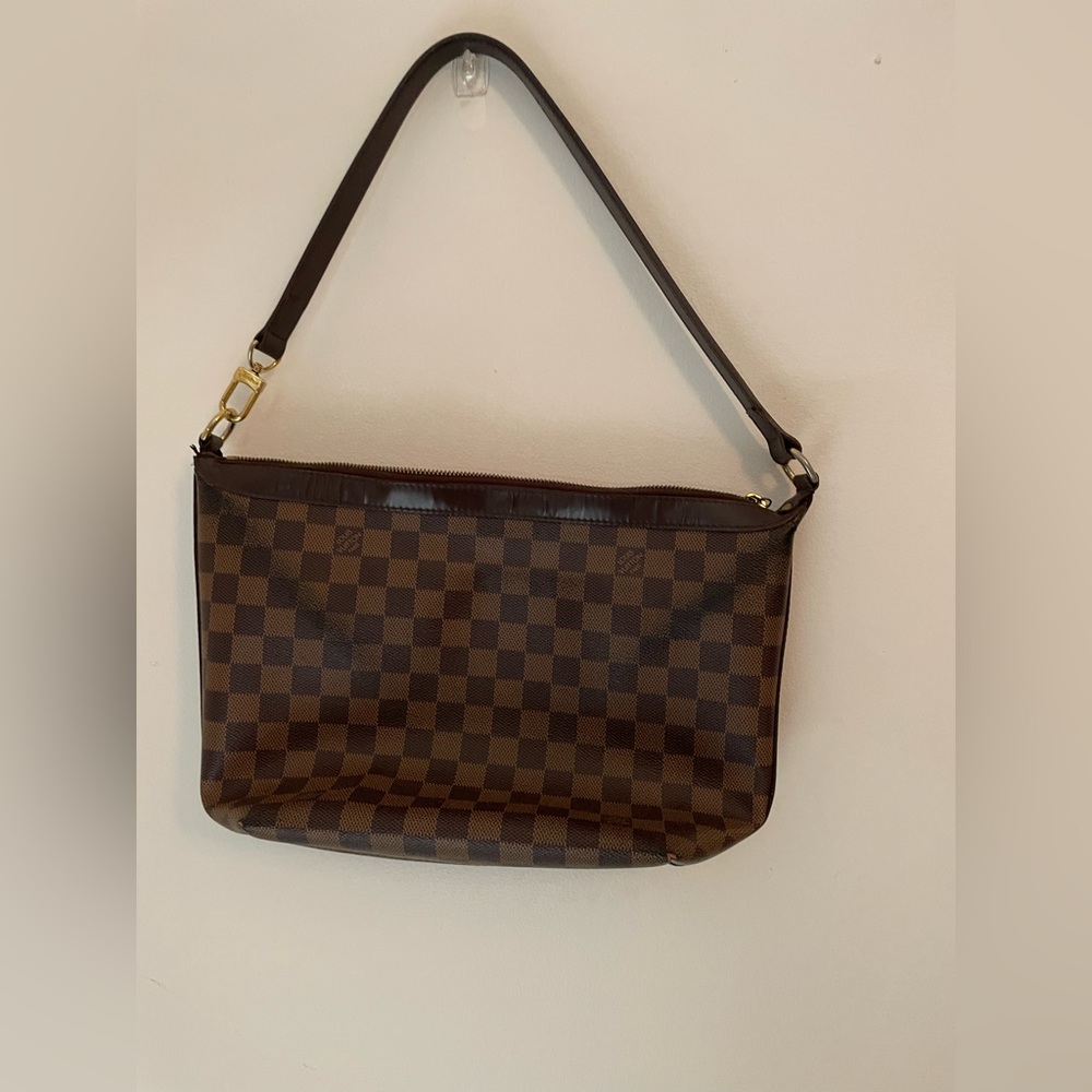 Authentic Louis Vuitton Damier!